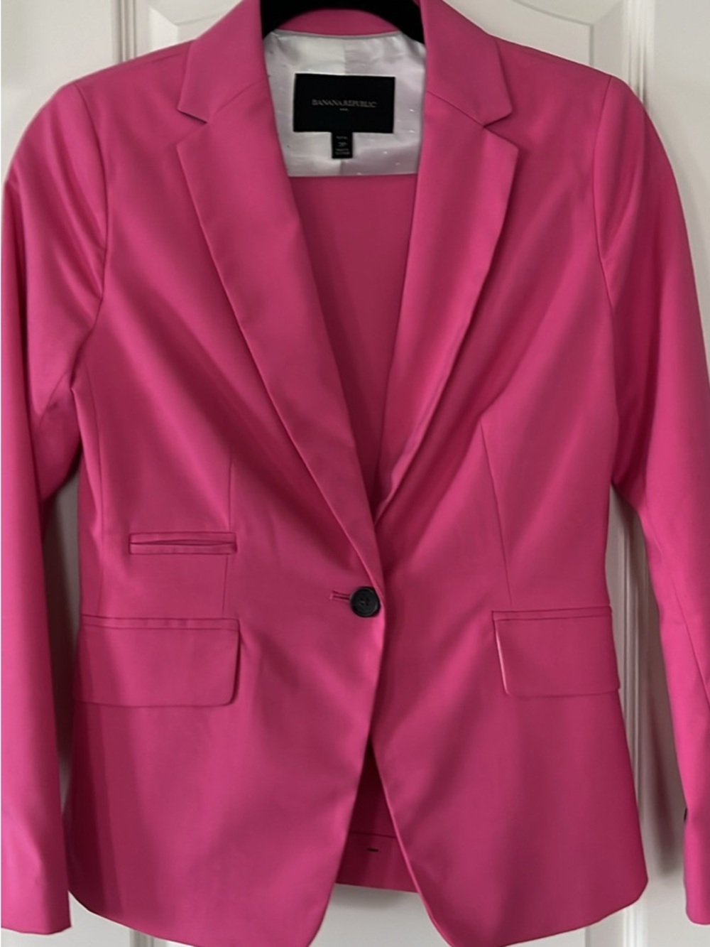 Banana Republic Women's Hot Pink Full Suit size 2P/4P